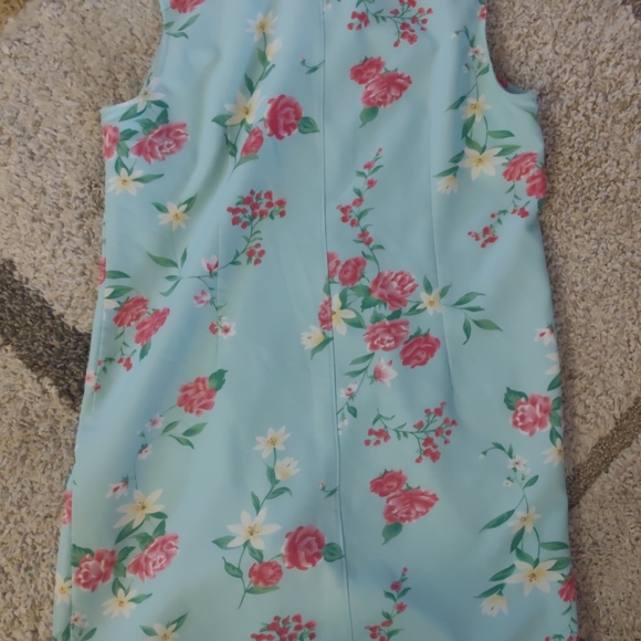 Summer Dress - Picture 4 of 7